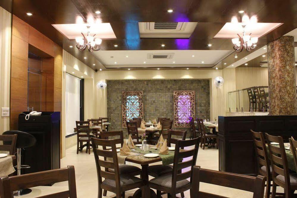 Fabhotel Radiant Star Lalkothi Jaipur Exterior photo